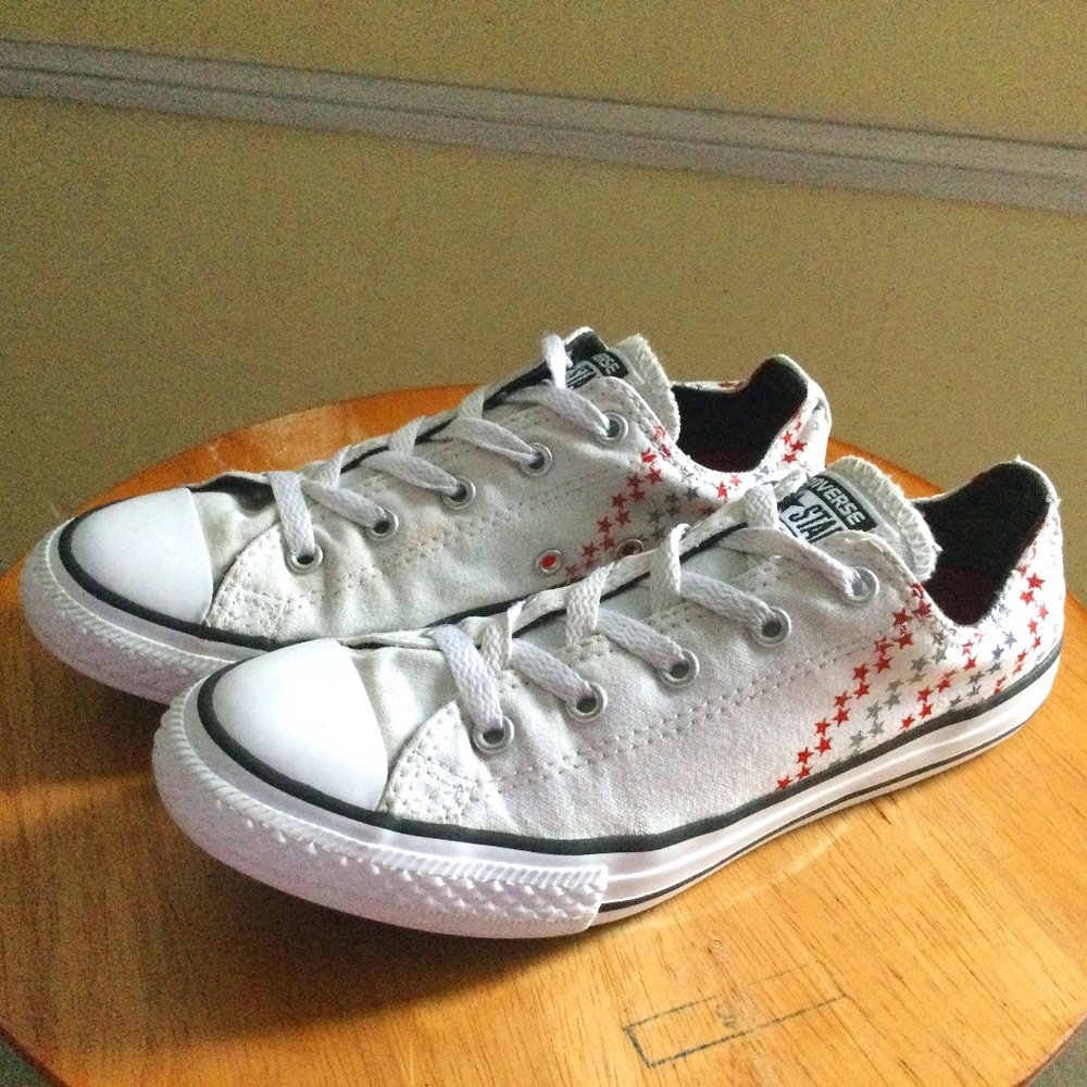 Converse Stars Sz 4 Super Cute